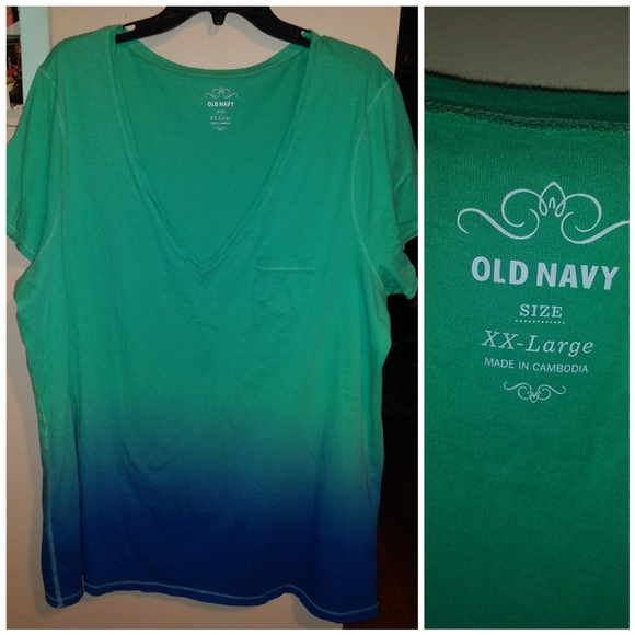 Old Navy Tops - 3/$15 Ombre t-shirt very pretty